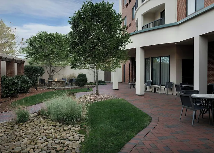 Courtyard Greensboro Airport